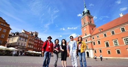 Chińczycy w Polsce - co zwiedzają, gdzie jedzą i czego się boją?