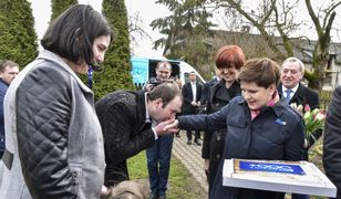 Bartłomiej Biskup: "Wszystkie partie chcą być blisko ludzi. Komu się naprawdę udaje?" (Opinia)