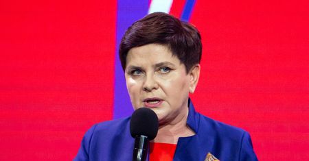Szydło wyjaśnia sprawę j. angielskiego. Cytuje klasyka