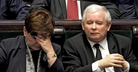 PiS chce być Janosikiem. A śpi na górze złota
