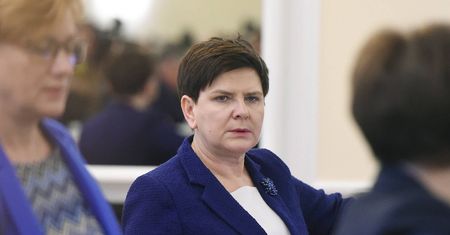 "Walczymy o prawdę". Patetyczny wpis Beaty Szydło