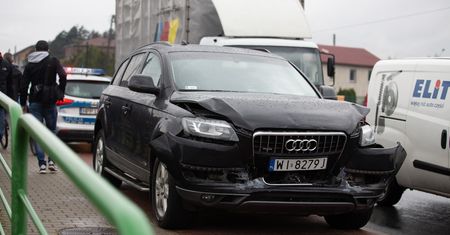 Jak zobaczę jadące w kolumnie rządowe auta, sam zjadę do rowu, zanim we mnie walną