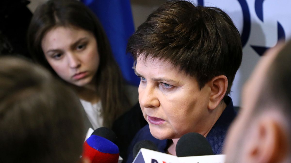 Wicepremier Beata Szydło zapowiedziała, że rząd jest skłonny przyspieszyć zaplanowaną na przyszły rok podwyżkę na wrzesień tego roku.