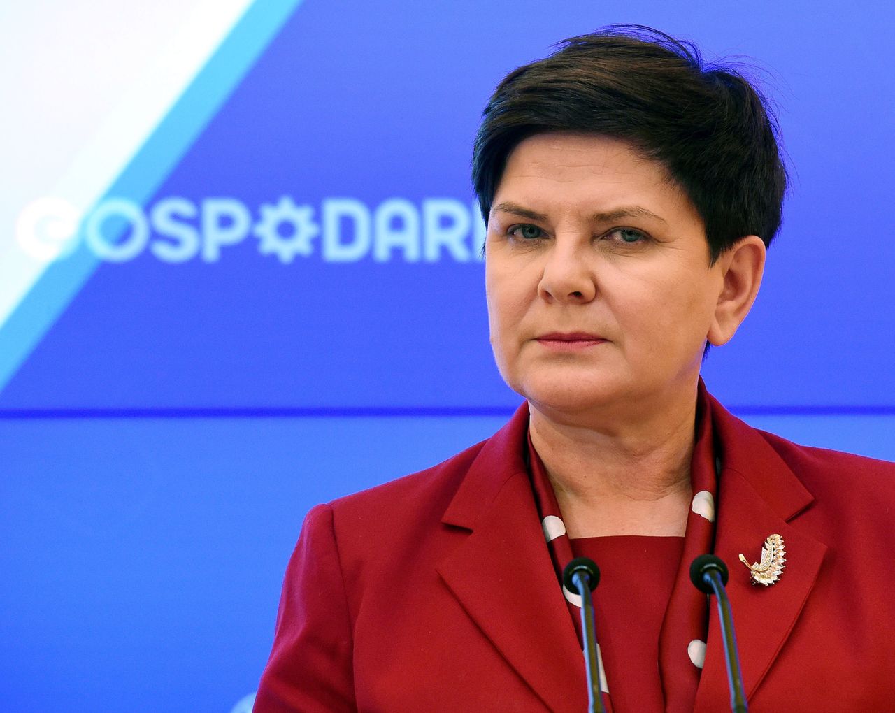 Szydło oburzona tym, co się stało podczas miesięcznicy smoleńskiej. "Wściekły atak nienawiści"