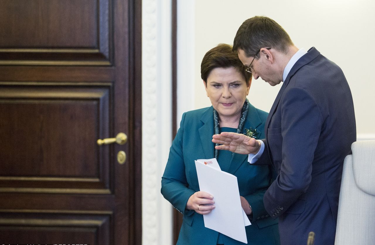 Topnieją majątki premierów z PiS. Szydło i Morawiecki mają mniej niż przed rokiem