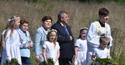 Beata Szydło w błękitach na mszy prymicyjnej syna
