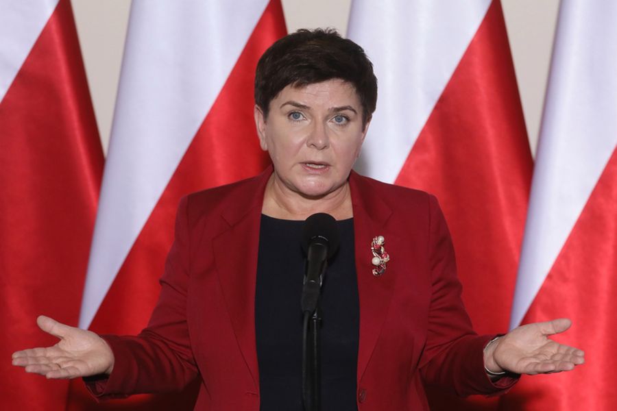 Premier Beata Szydło czeka na decyzję rezydentów do czwartku