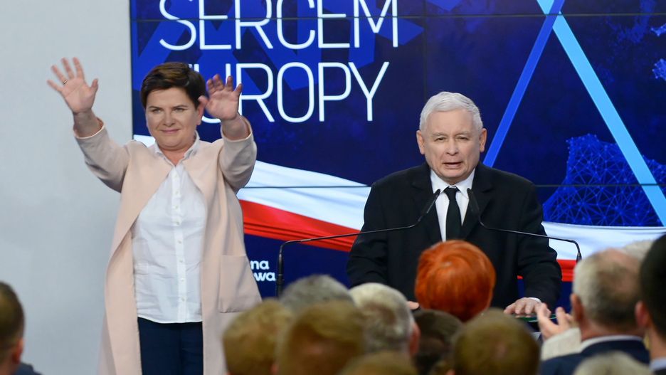 Beata Szydło cieszy się z sukcesu w wyborach do Parlamentu Europejskiego