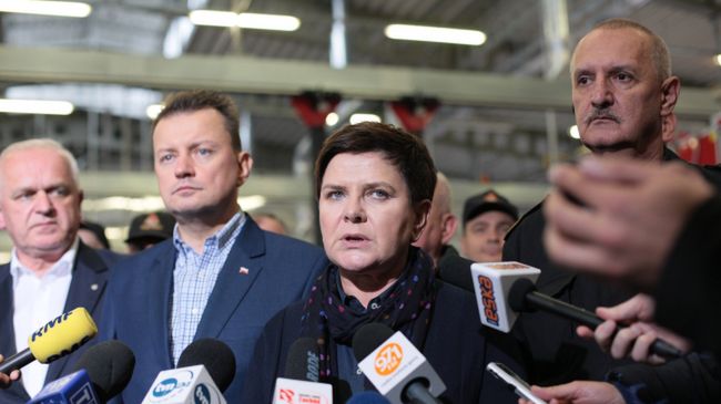 Premier i szef MSWiA szybko zareagowali na nawałnice