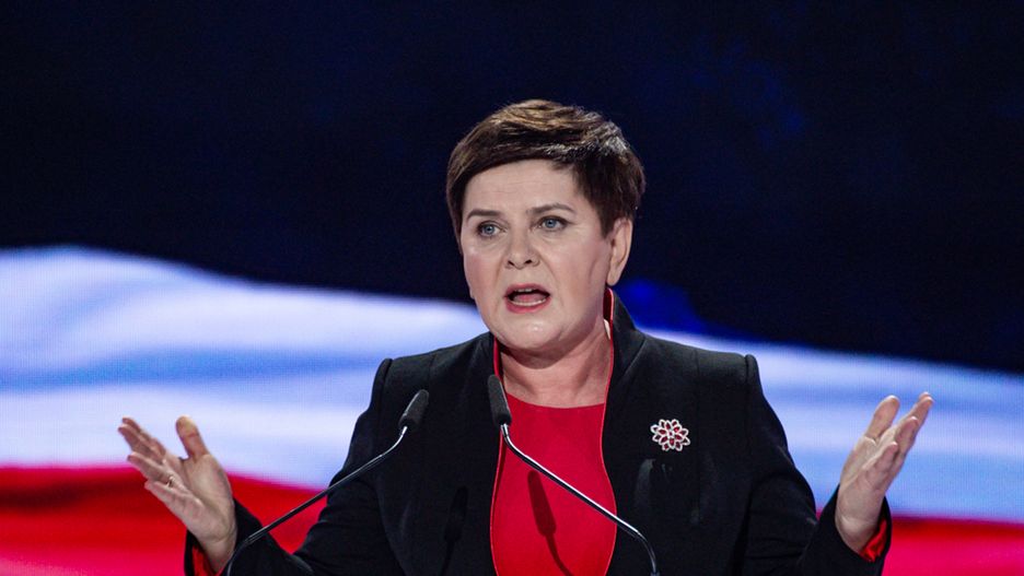 Wicepremier Beata Szydło odpiera ataki i twierdzi, że zajmuje się w KPRM sprawami społecznymi