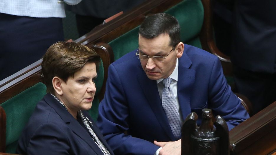 Beata Szydło czy Mateusz Morawiecki? Kto jest lepszym premierem?