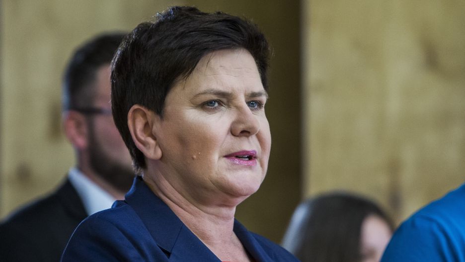Afera wokół nagród premier Szydło 