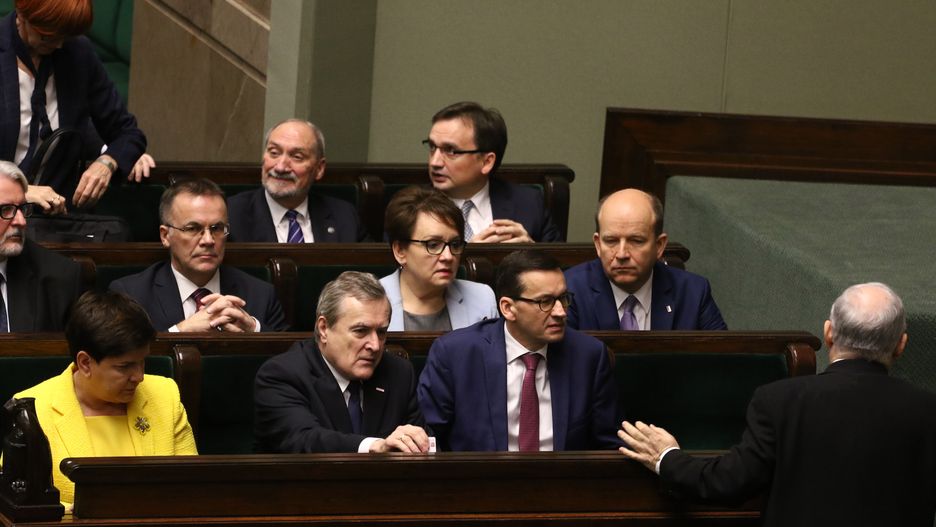 Beata Szydło przyznała sama sobie 65 tys. zł nagrody