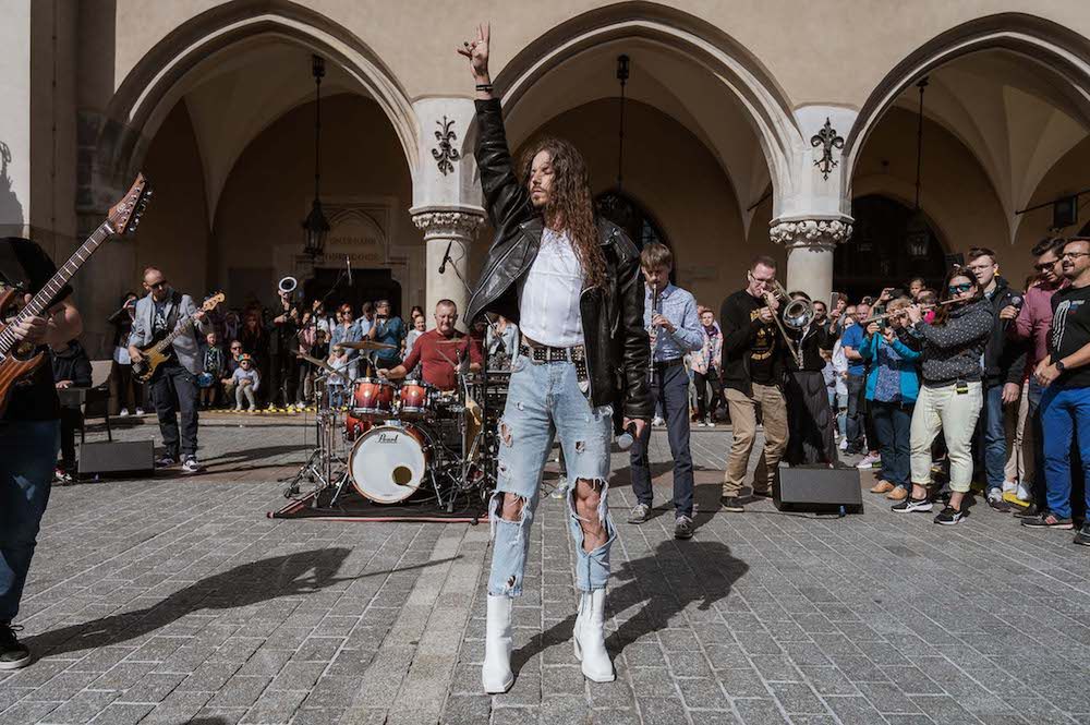 Michał Szpak w Krakowie. Hołd dla Freddie'ego Mercury'ego
