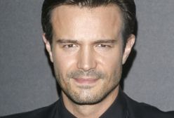 Ale metamorfoza! Mikołaj Krawczyk jak klon Patryka Vegi