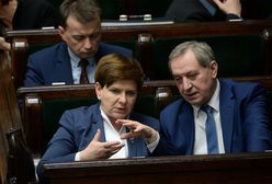 Szydło przyznaje nagrody współpracownikom. Nawet 2,5 tys. zł miesięcznie