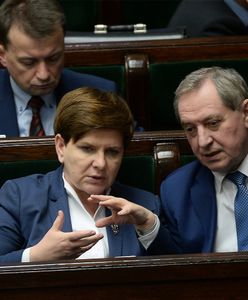 Szydło przyznaje nagrody współpracownikom. Nawet 2,5 tys. zł miesięcznie