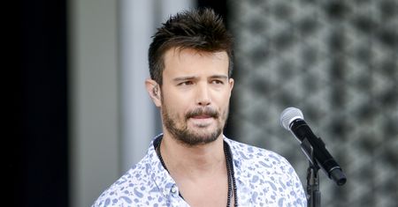 Mikołaj Krawczyk blondynem. Pokazał zdjęcie