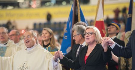 Kontrowersyjna dotacja MSZ. Pół miliona na dzieła o. Tadeusza Rydzyka
