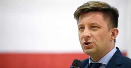 Michał Dworczyk broni Szydło i atakuje PO. "Tusk na garnitury i buty wydał 250 tys. zł"