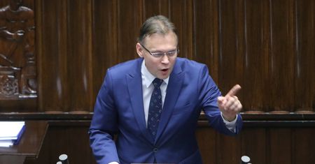 Mularczyk o bojkocie francuskich towarów. "To może naprawdę zaboleć"