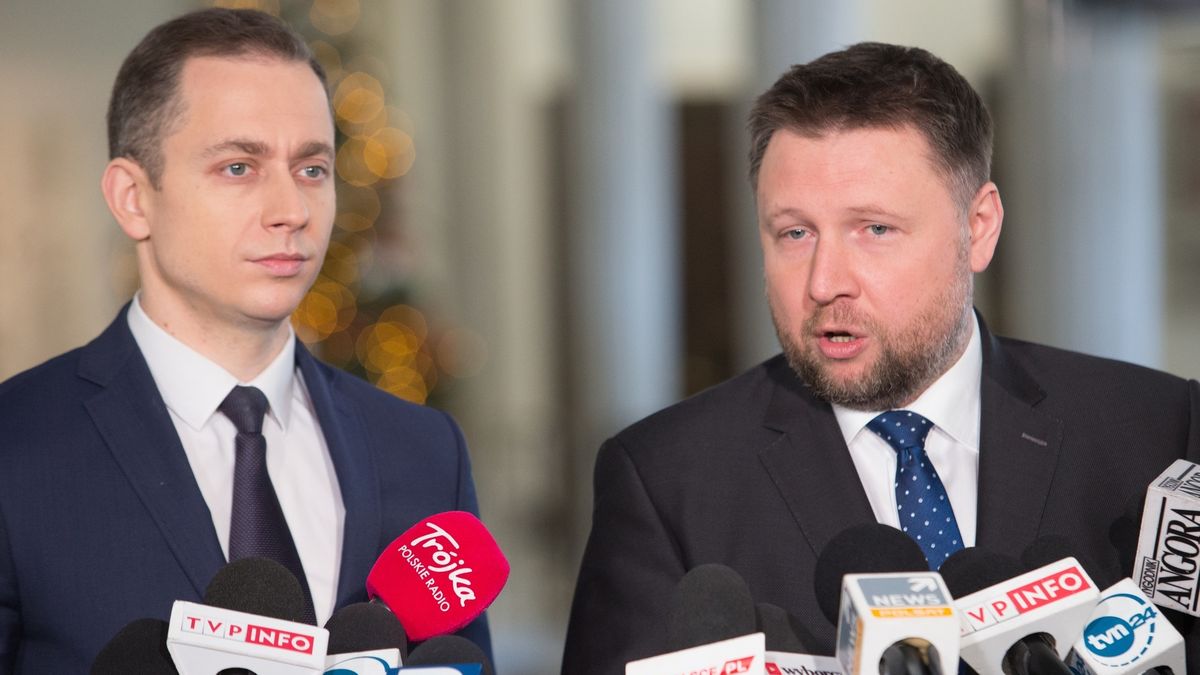 Cezary Tomczyk, Marcin Kierwinski podczas konferencji prasowej w Sejmie. 