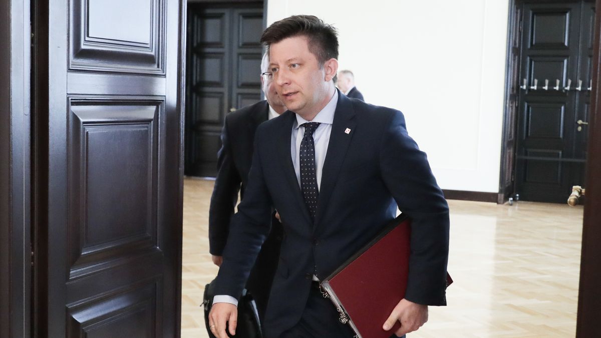 Loty rodzin polityków rządowymi samolotami w nowej formule. Na zdj. Michał Dworczyk szef KPRM