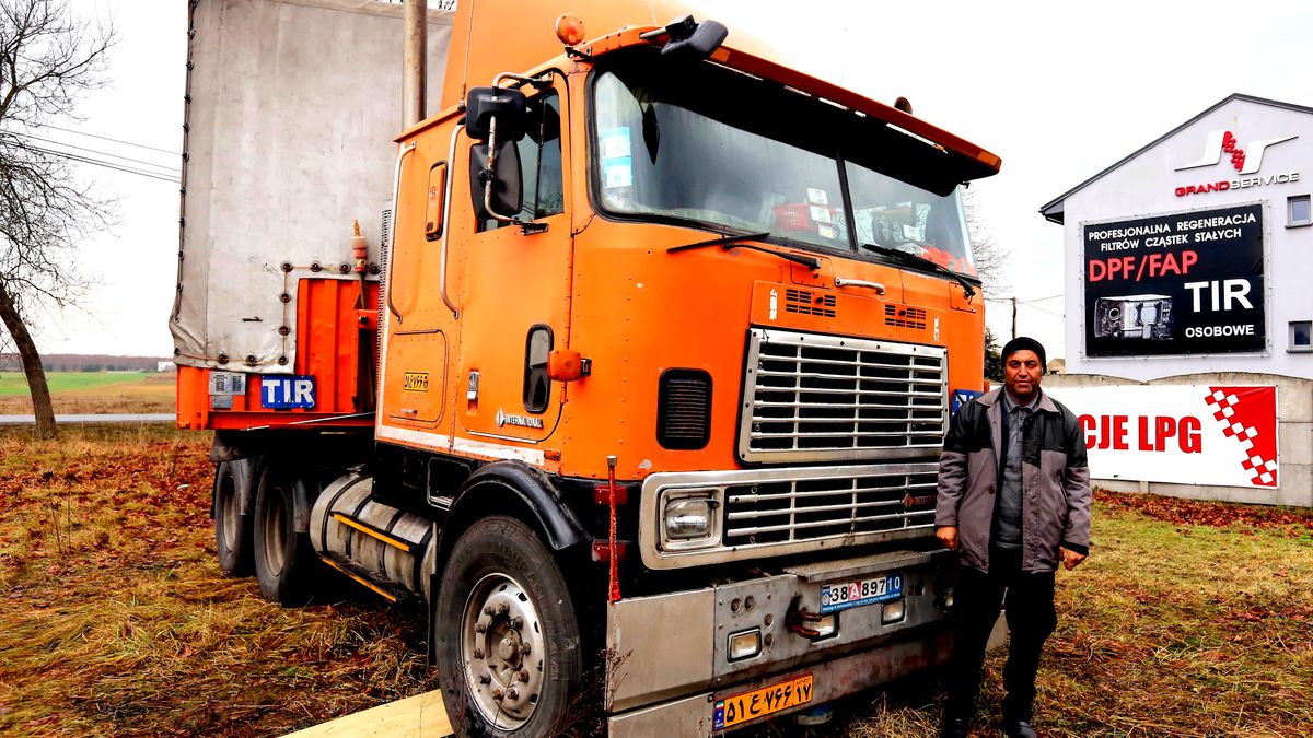 Fardin Kazemi, irański kierowca ciężarówki woził do Polski rodzynki.