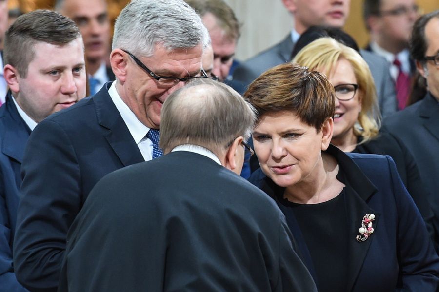 Premier Szydło będzie gościć w uczelni Rydzyka. Wygłosi referat