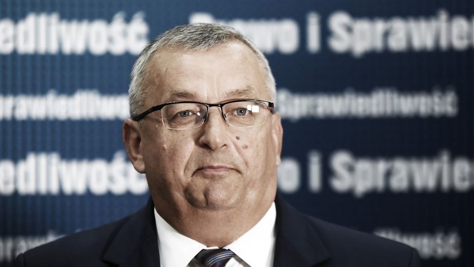 Andrzej Adamczyk stoi na czele resortu infrastruktury