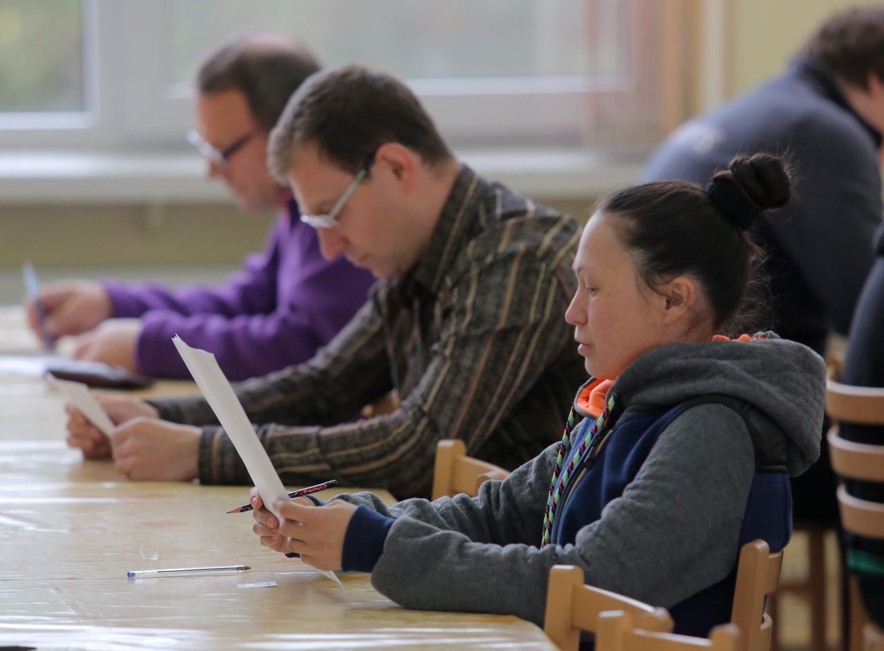 Polski to jeden z najtrudniejszych języków świata. Ci ludzie uczą się go od lat, bezskutecznie