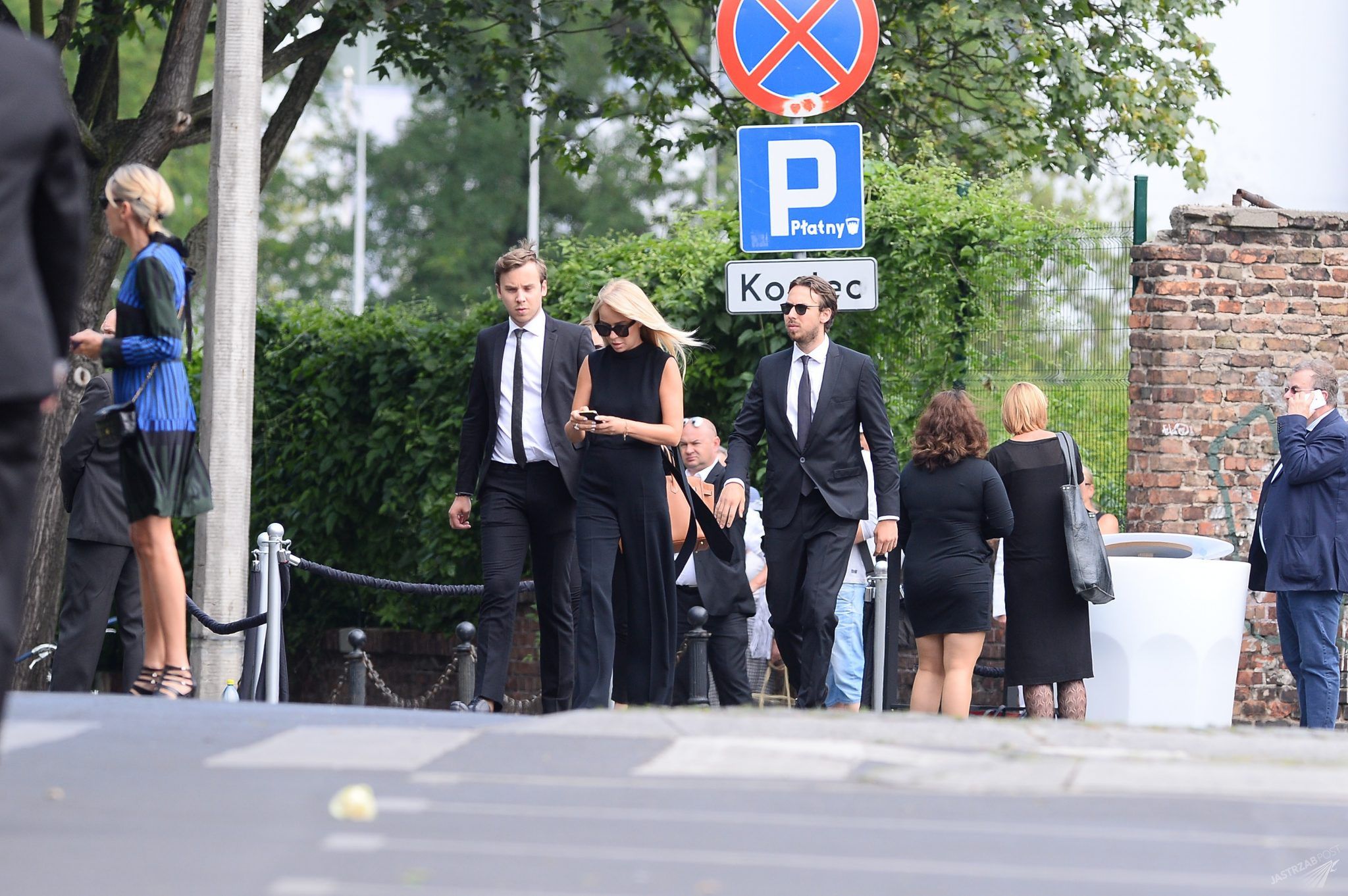 Joanna Przetakiewicz z synami na pogrzebie Jana Kulczyka w Poznaniu