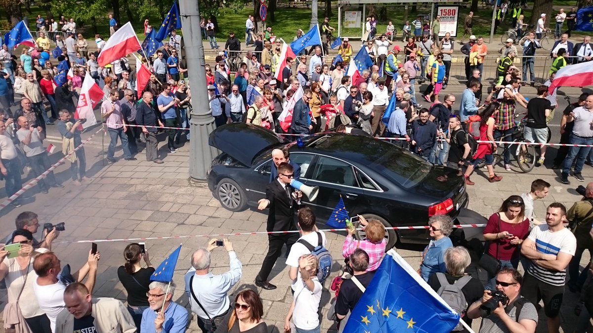 Znów rozbite auto BOR-u? "Przypominamy winy PiS"