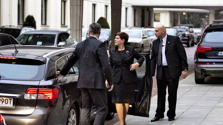Beata Szydło zabrała mamę na badania do Wojskowego Instytutu Medycznego