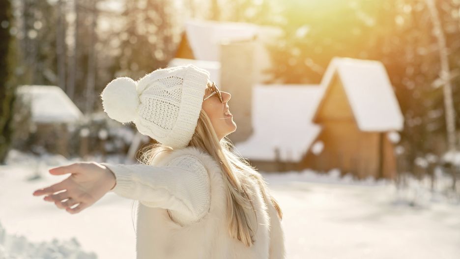 Słoneczny weekend będzie zachęcał do spacerów. Warto się jednak ciepło ubrać