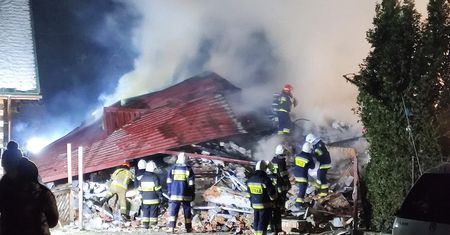 Szczyrk. Dom jednorodzinny zawalił się po wybuchu gazu. Trwa przeszukiwanie gruzowiska