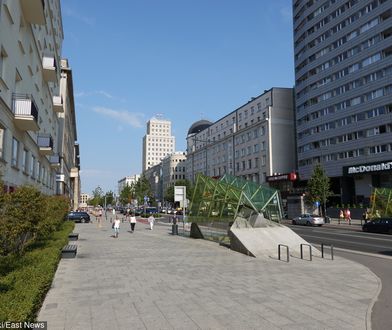 Warszawa. Spadł z 18. piętra wieżowca. Prokuratura bada wątek "nakłaniania do targnięcia się na życie"