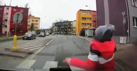 Potrącił dziecko na przejściu dla pieszych. Mamy nagranie