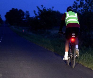 Tragedia tuż przed Wielkanocą. Rowerzysta zginął pod kołami auta