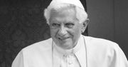 Nie żyje Benedykt XVI. Papież emeryt miał 95 lat.  Ogłoszono datę pogrzebu i pokazano zdjęcia zrobione na chwilę przed śmiercią