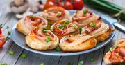 Zakręcone mini pizze z ciasta francuskiego