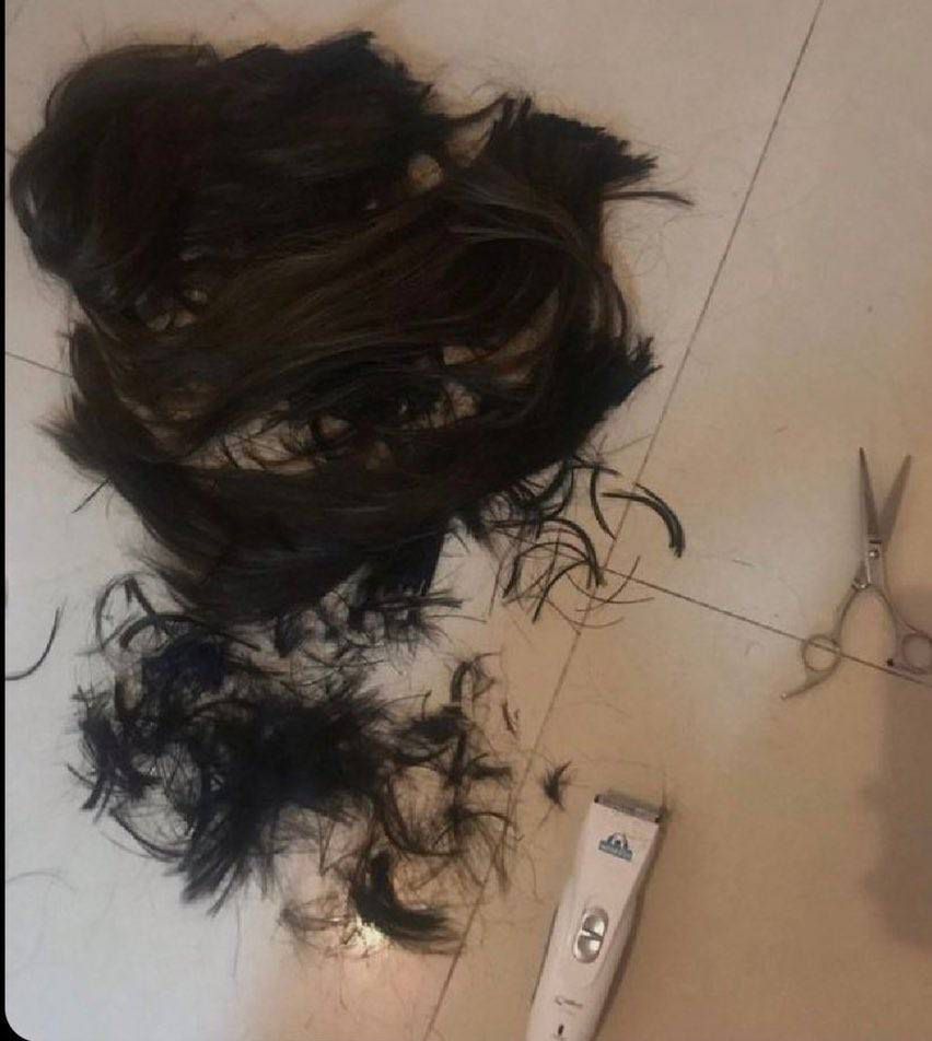 Selena Gomez ogoliła włosy?