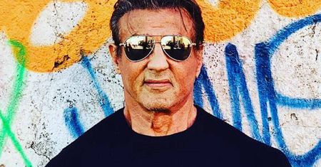 Sylvester Stallone zmienił się nie do poznania. Już nie farbuje włosów i wygląda... Sami zobaczcie