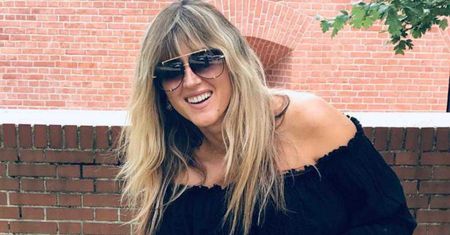 Seksowna Karolina Szostak wie jak namieszać w internecie! Gwiazda Polsatu pokazała się z dzieckiem! Świat oszalał!