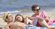 Nowe gwiazdy TVN na planie serialu "Aż po sufit" nad morzem. Będzie wielki powrót Cezarego Pazury? [ZDJĘCIA]