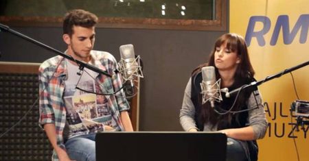 Wczoraj wygrał pierwszy półfinałowy odcinek Mam Talent, a już nagrał singiel z Ewą Farną! [Wideo]