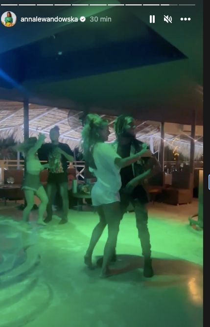 Anna Lewandowska tańczy bachatę